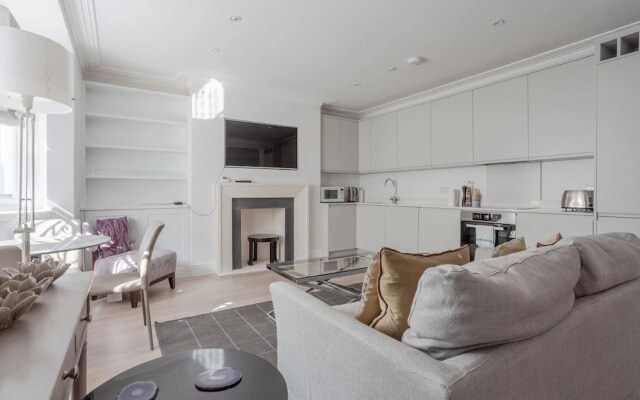 Modern Luxury Basement Flat in Chelsea