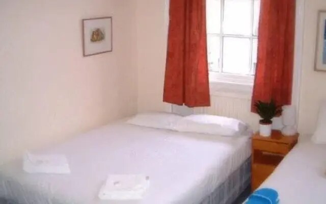 Guestready - The Fitzroy Hotel