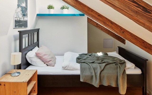 Bright Loft in New Town by Prague Days
