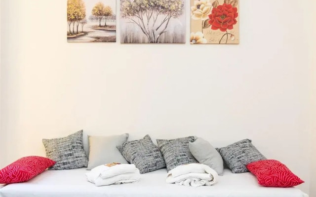 Rental in Rome Jenner Apartment