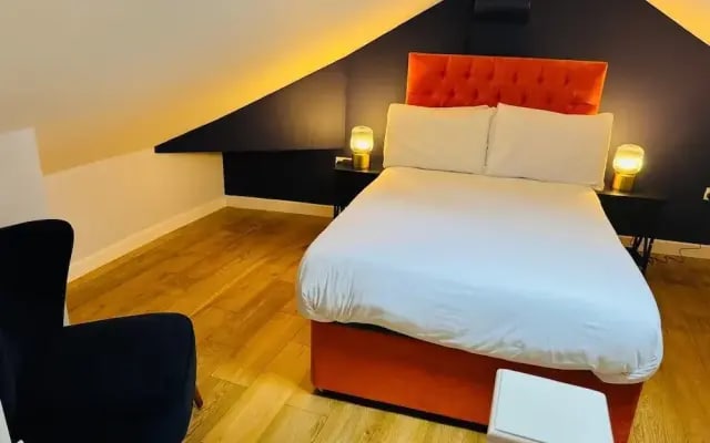 Leicester Square 1st Floor Studio
