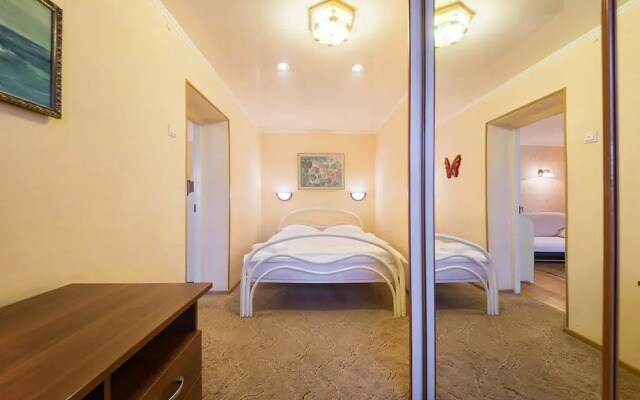 Day&Night Apartments - Oktyabrskaya