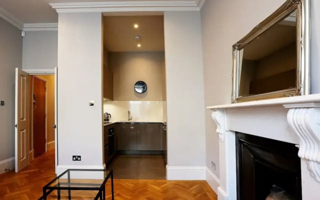 Experience Stunning Apartment Lifestyle. 10B