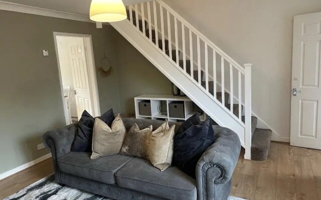 Impeccable 2-bed House Next to Old Trafford