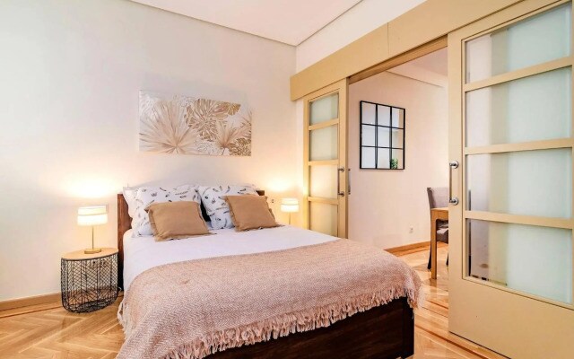 Velazquez Suites