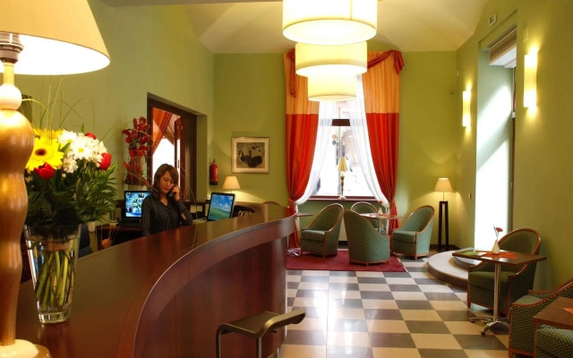EA Hotel Downtown
