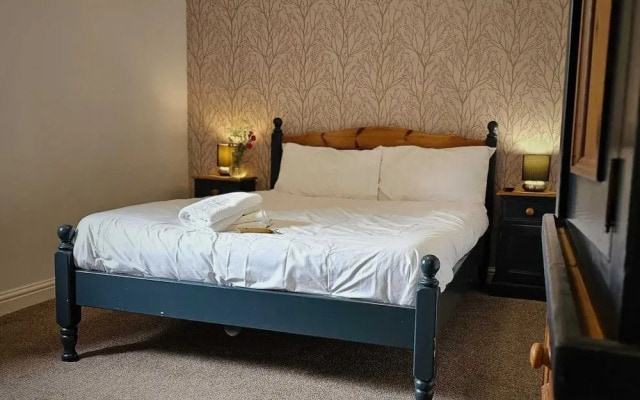 Ladybower Inn