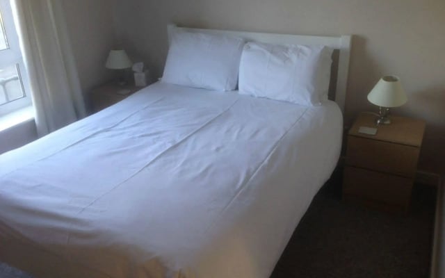 The Beeches - Serviced Duplex Apartment