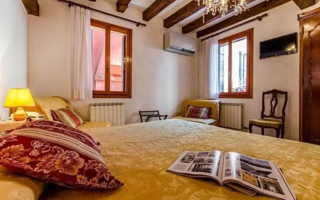 Ariel Silva Venice Apartments