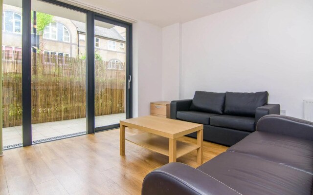 Apartment Wharf – Water Gardens