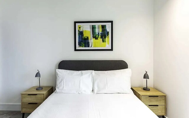 Icon Tower Flat IV