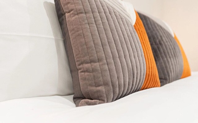 Discover Angel Central Two Bedroom by Belvilla
