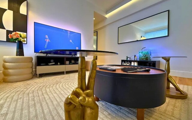 Luxurylondonstays - Cosy Mayfair Hideout on Prestigious Street