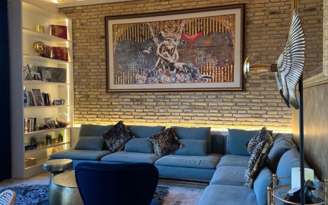 The Avenue 2BR Luxury Unit in Diagonal Ave