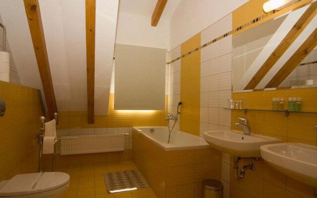 Dvur Krutenice