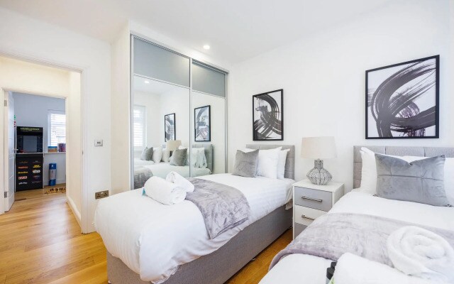 Luxurious - Pool Table - Games Room - Free Parking