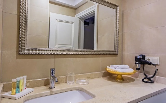 Exclusive Apartment Galata Tower with Sea View