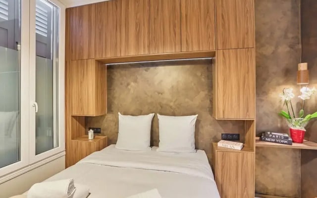 Suite Premium Facing the Chateau de Vincennes