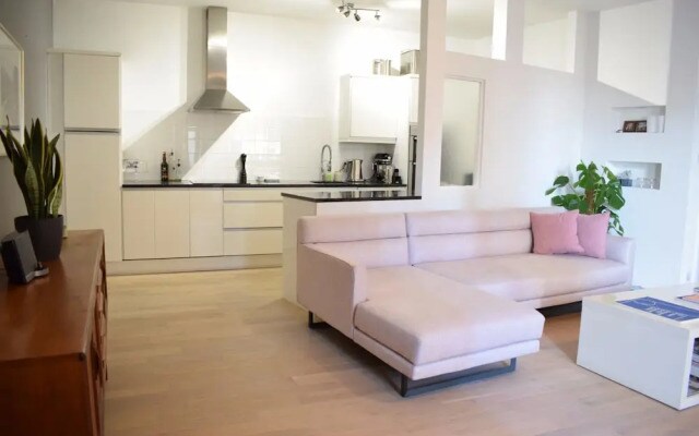 Open Plan Flat in East London