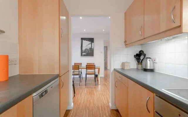 59 Chicksand Apartment