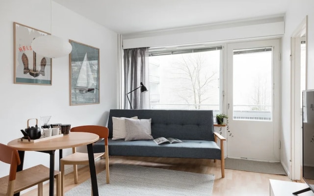 Spacious Design Studio Home With Terrace