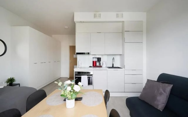7.kerroksen huoneisto, Wifi + 24/7 check in