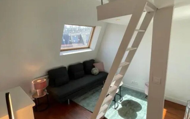 Beautiful Lincoln Apartment