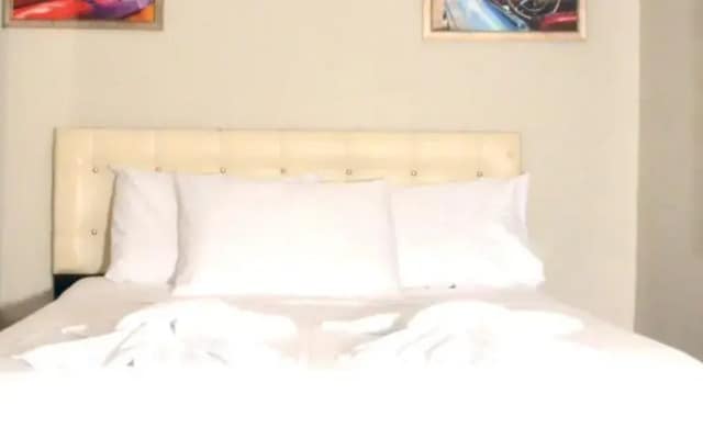 Hira Suites