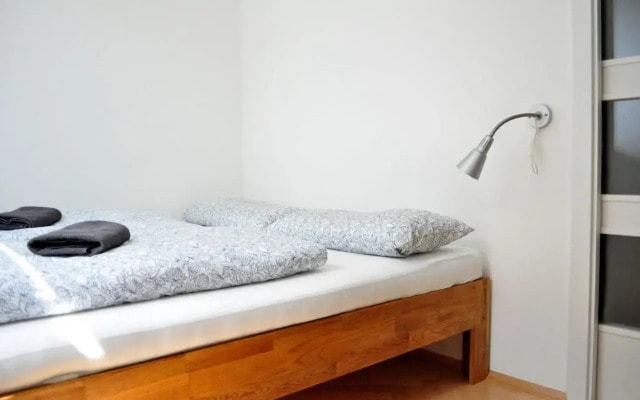 Central-Modern-Apartment