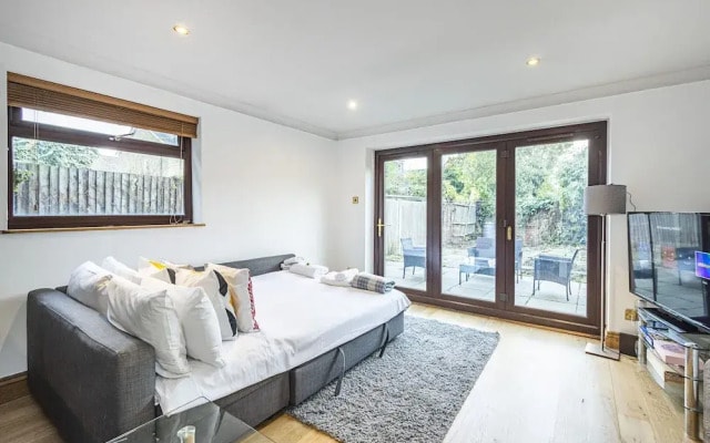 Homes On Tap - East Dulwich Great Central Location