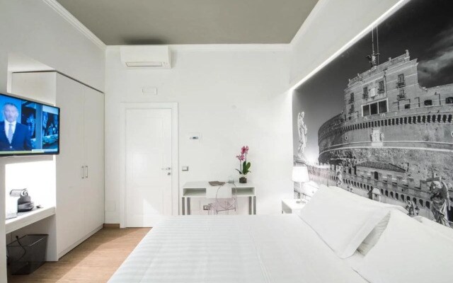 Charming Roma