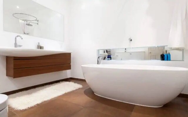 Stylish And Spacious 3 Bed Gdn Flat In Kensington