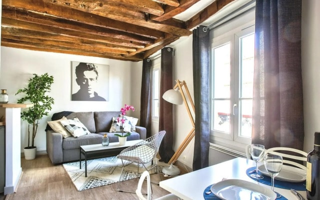 B 841 - Saint Germain des Près - Spacieux appartement