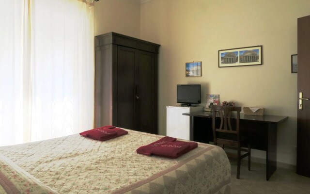 Ianus Guest House