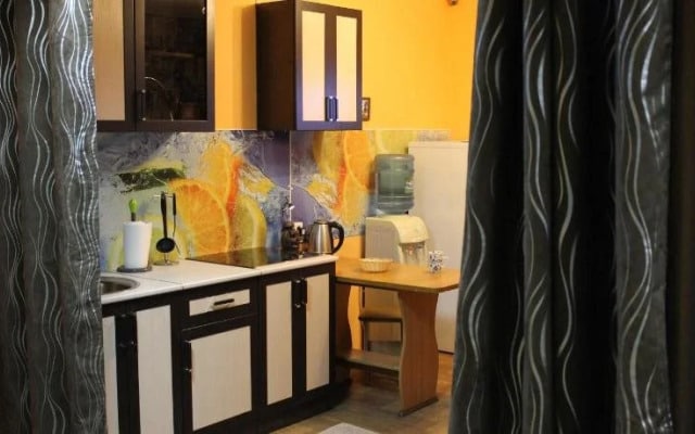Hostel Den' & Noch'