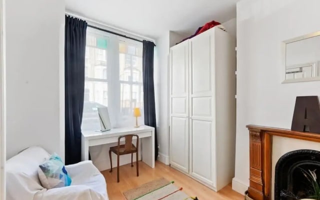Lovely 2 Bed Apt W/patio nr Shepherd's Bush