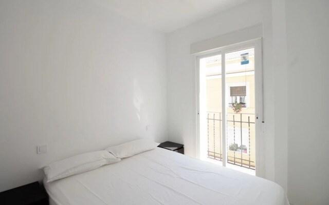 Apartamento de 2 Habitaciones en Puerta del Angel AZ2D