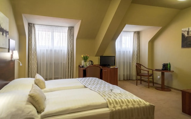 Pytloun Kampa Garden Hotel Prague