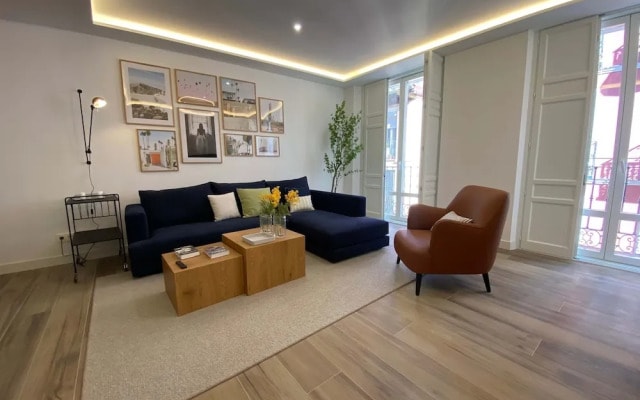 w Amazing 2BR With Terrace in Chueca