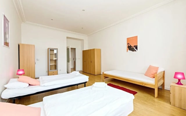 Chill Hill Apartments