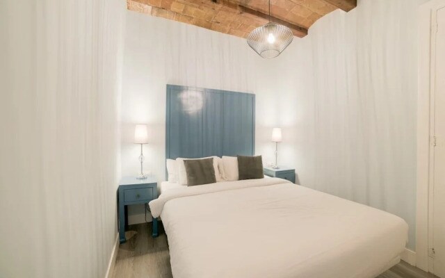 Modern & Chic 2 Bed Apt in Lesseps