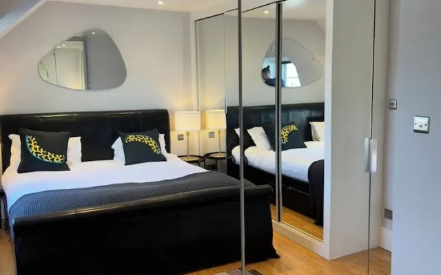 Remarkable 2-bed House in London