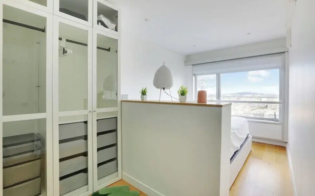 Exceptional View of Paris With A/C - 2bd/4p
