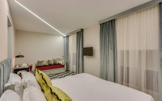 Otivm Hotel