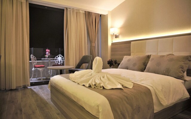 Random Suit Otel
