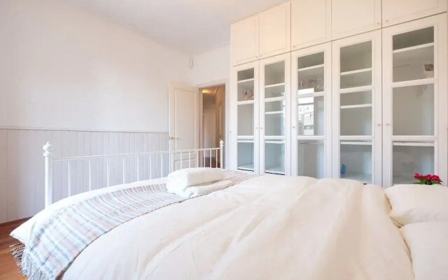 Stunning 4BR Apart in Sagrada Familia