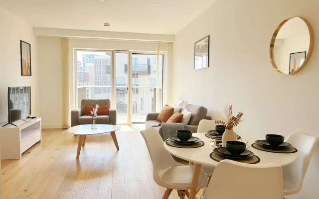 Newham - Apartment - Sleeps 2 - Great Location