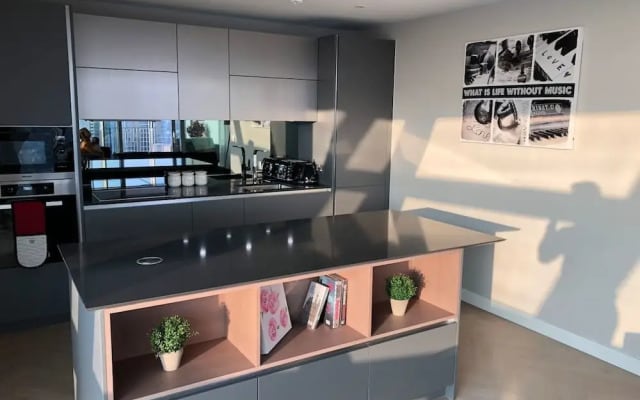 36th Floor Semi Penthouse