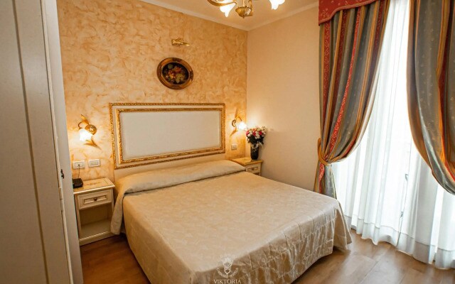 Viktoria Palace Hotel