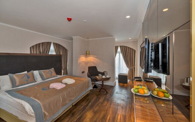 Darkmen Hotel